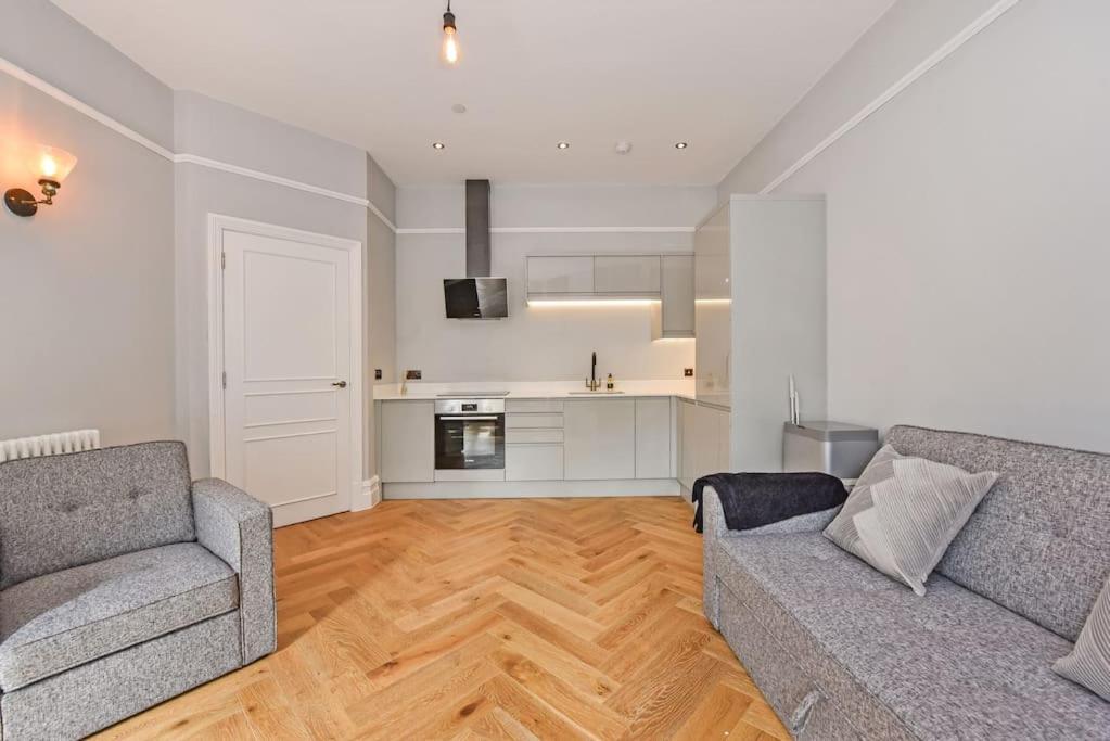 Luxury Apartment Stay Cardiff Extérieur photo